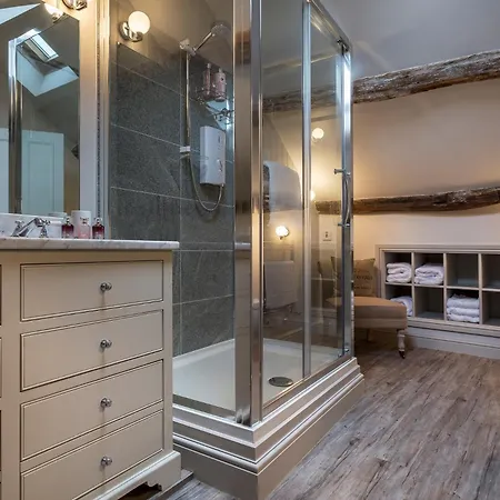 3 Bed In Lcc42